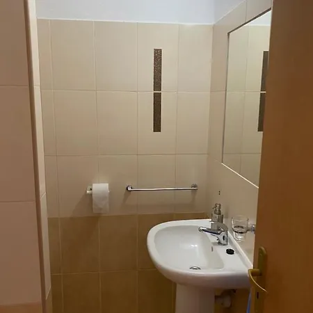 Hust ** Dlha Nad Oravou